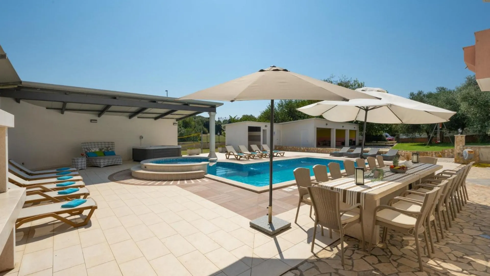 Villa Lealeana In Pula,Istrien